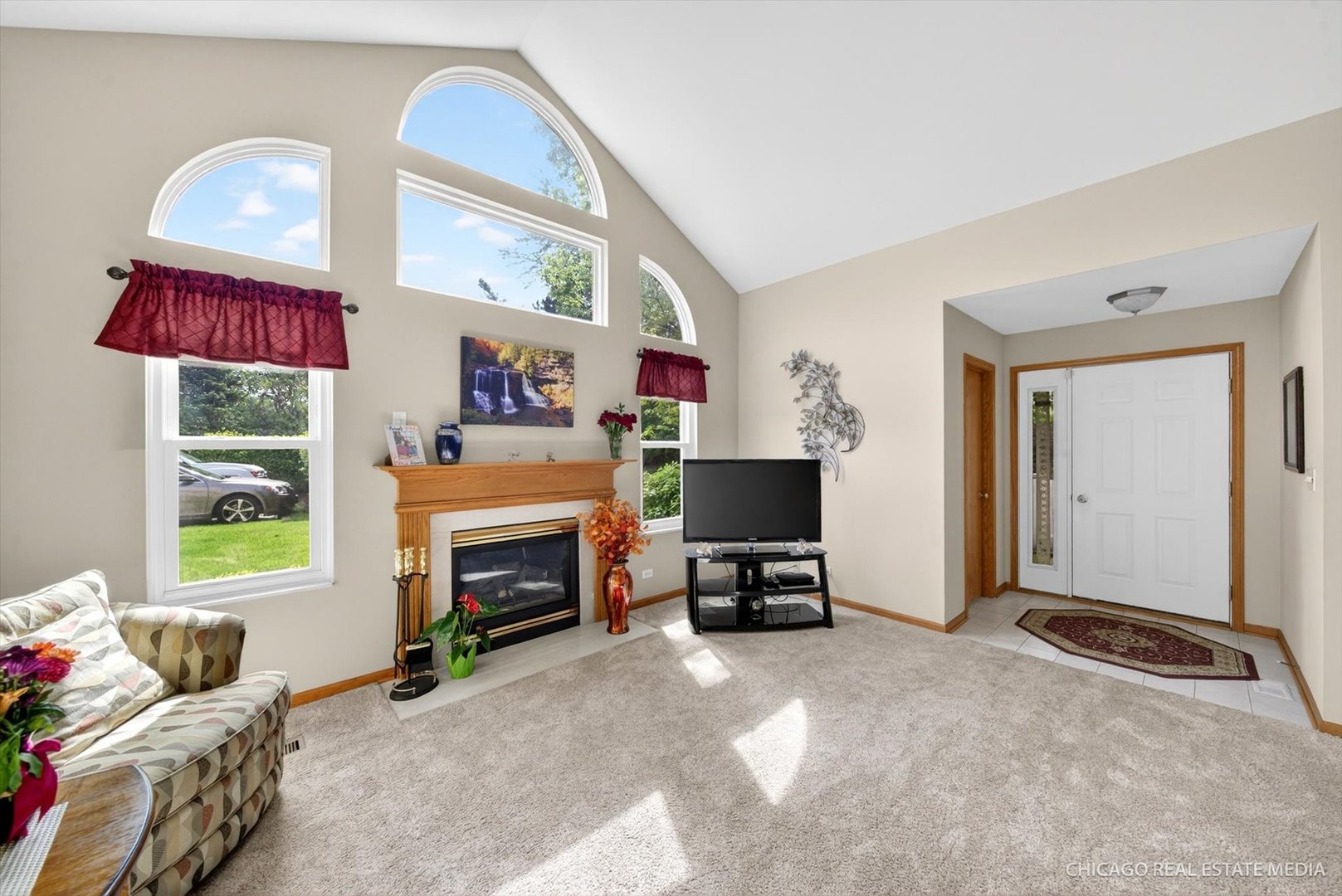 Properties 2 171 Canterbury Court 171