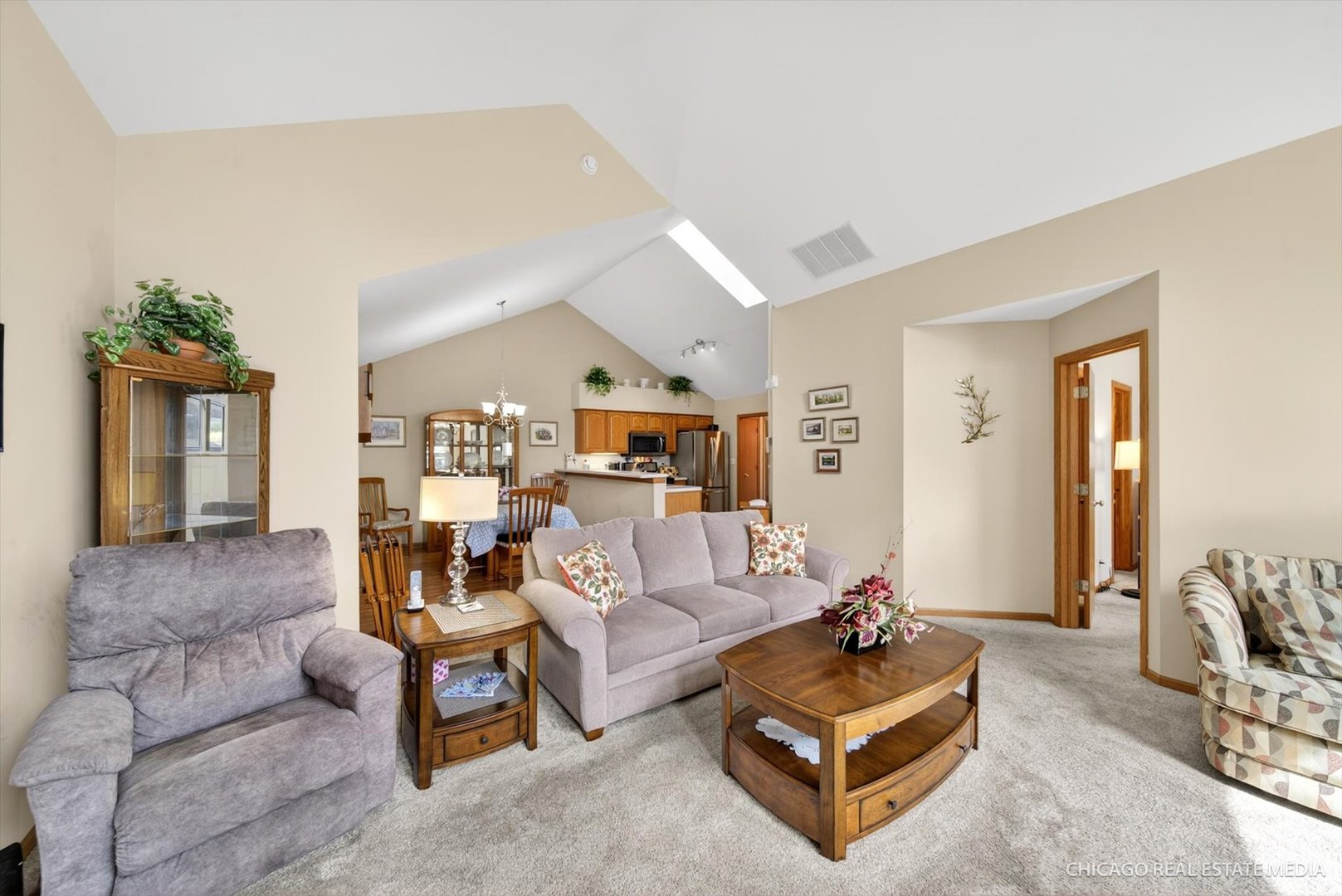 Properties 4 171 Canterbury Court 171