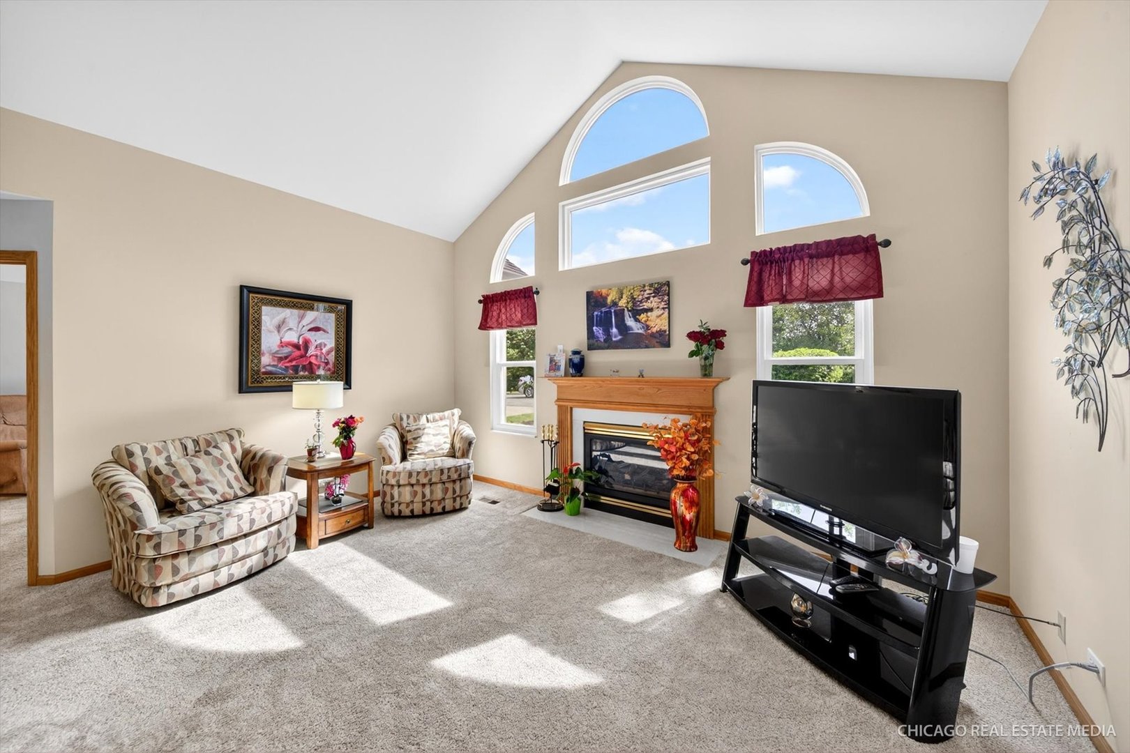 Properties 3 171 Canterbury Court 171