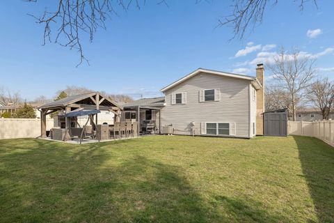 Tiny photo for 6922 Sierra Drive, Darien, IL 60561 (MLS # 12602056)