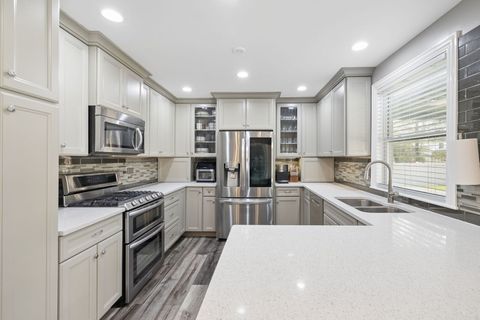 Tiny photo for 6922 Sierra Drive, Darien, IL 60561 (MLS # 12602056)