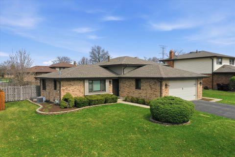 Photo of 8306 163rd Street, Tinley Park, IL 60477 (MLS # 12603459)
