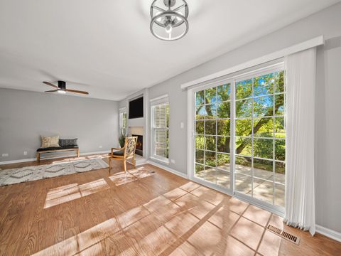 Tiny photo for 872 Old Checker Road, Buffalo Grove, IL 60089 (MLS # 12490701)