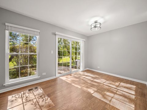 Tiny photo for 872 Old Checker Road, Buffalo Grove, IL 60089 (MLS # 12490701)