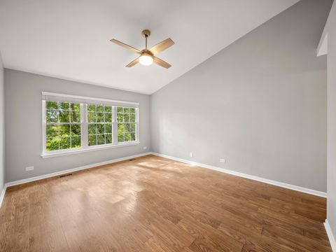 Tiny photo for 872 Old Checker Road, Buffalo Grove, IL 60089 (MLS # 12490701)