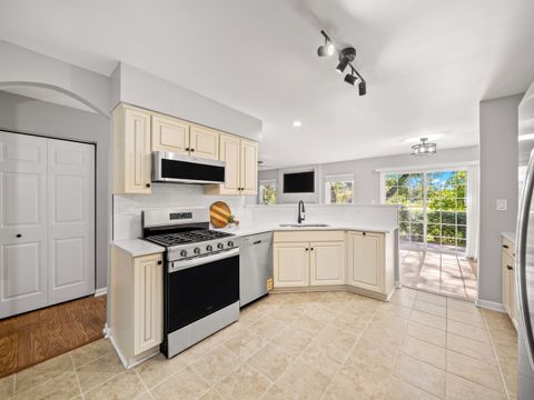 Tiny photo for 872 Old Checker Road, Buffalo Grove, IL 60089 (MLS # 12490701)
