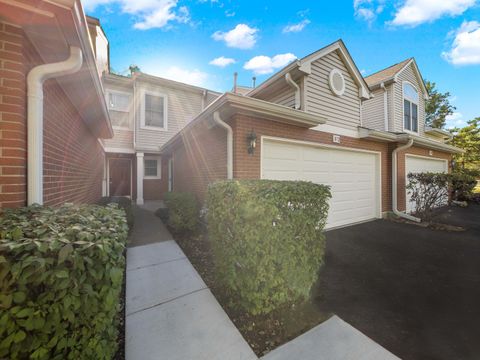 Photo of 872 Old Checker Road, Buffalo Grove, IL 60089 (MLS # 12490701)