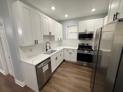 Tiny photo for 1029 N Keystone Avenue, Chicago, IL 60651 (MLS # 12565959)