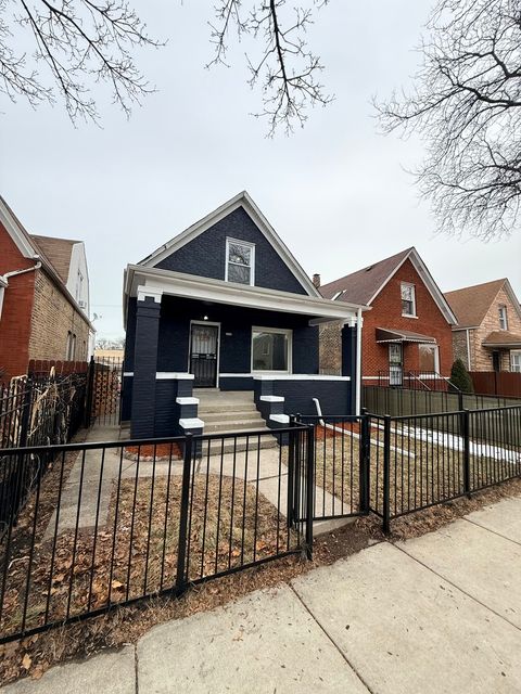 Tiny photo for 1029 N Keystone Avenue, Chicago, IL 60651 (MLS # 12565959)