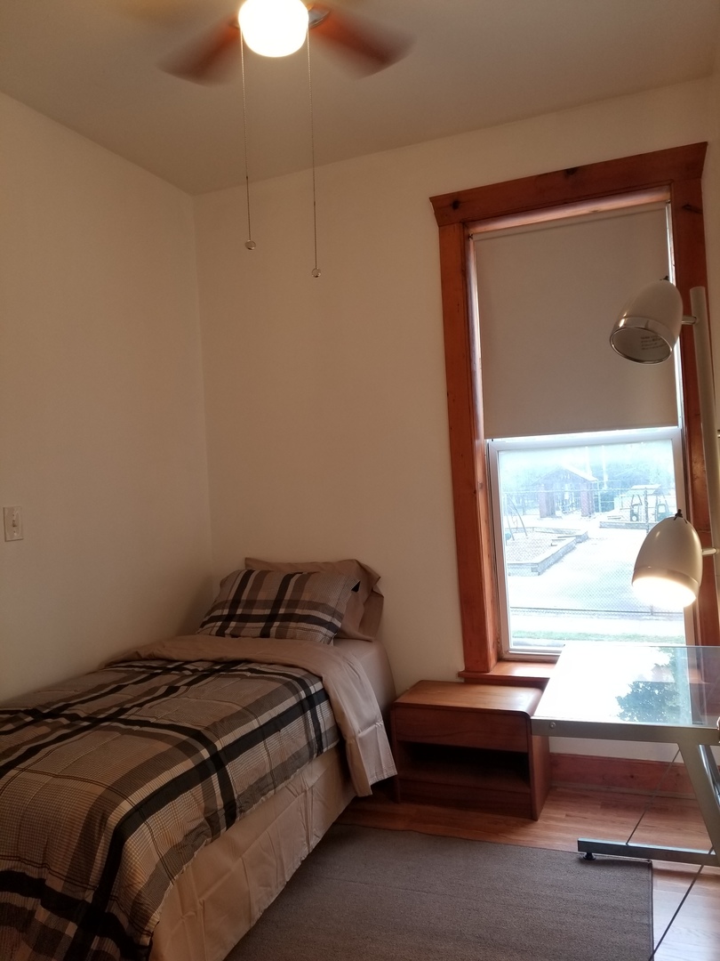 2701 W CONGRESS Parkway