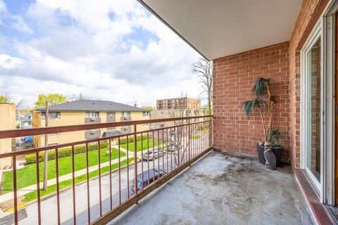 Tiny photo for 1349 E WASHINGTON Street #310A, Des Plaines, IL 60016 (MLS # 12620886)