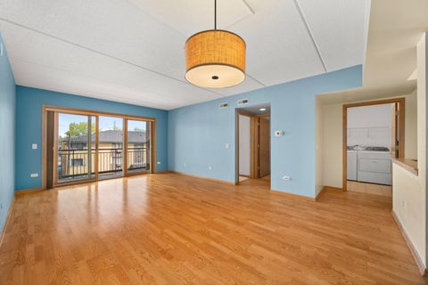 Tiny photo for 1349 E WASHINGTON Street #310A, Des Plaines, IL 60016 (MLS # 12620886)