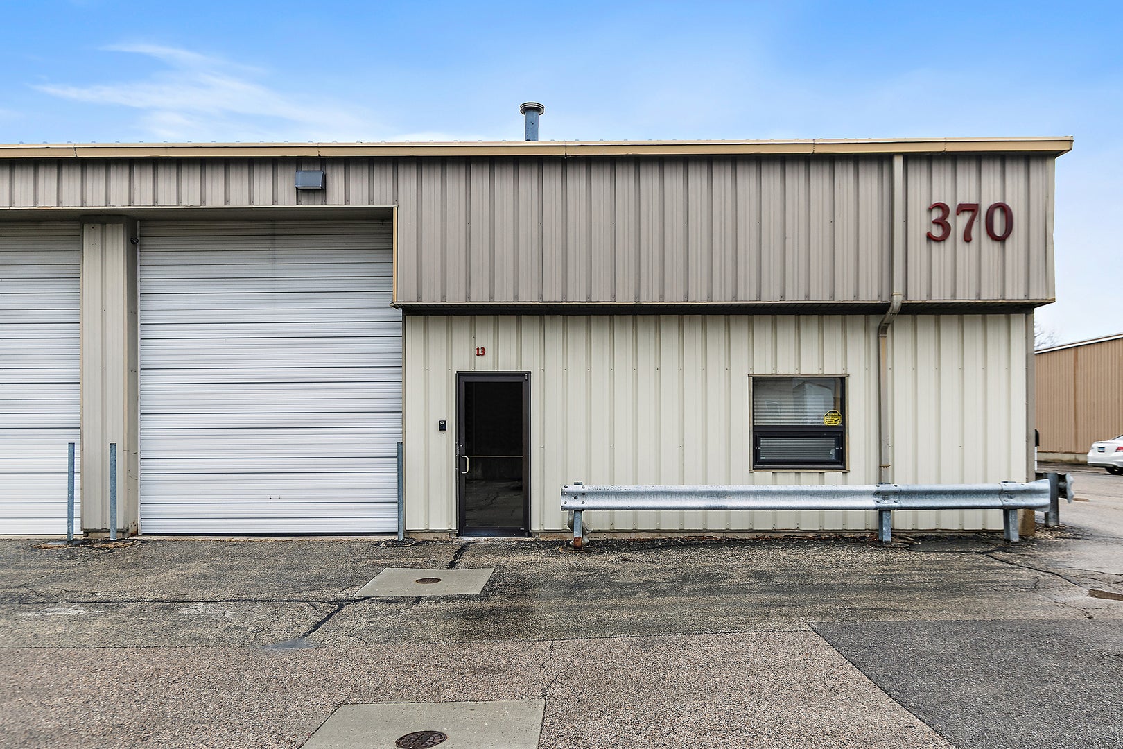 370 E Prairie Street 13