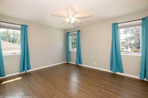 Tiny photo for 10007 S Kolin Avenue, Oak Lawn, IL 60453 (MLS # 12727269)