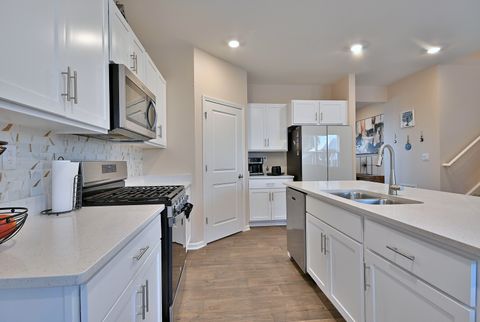 Tiny photo for 1381 Vineyard Lane, Pingree Grove, IL 60140 (MLS # 12577725)