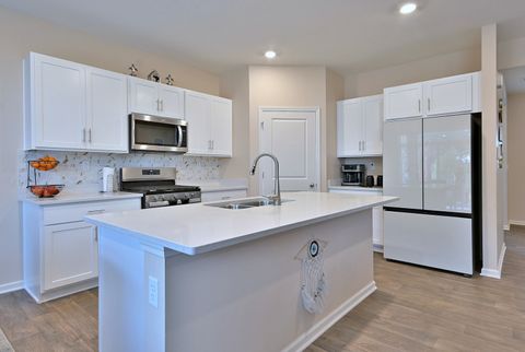 Tiny photo for 1381 Vineyard Lane, Pingree Grove, IL 60140 (MLS # 12577725)