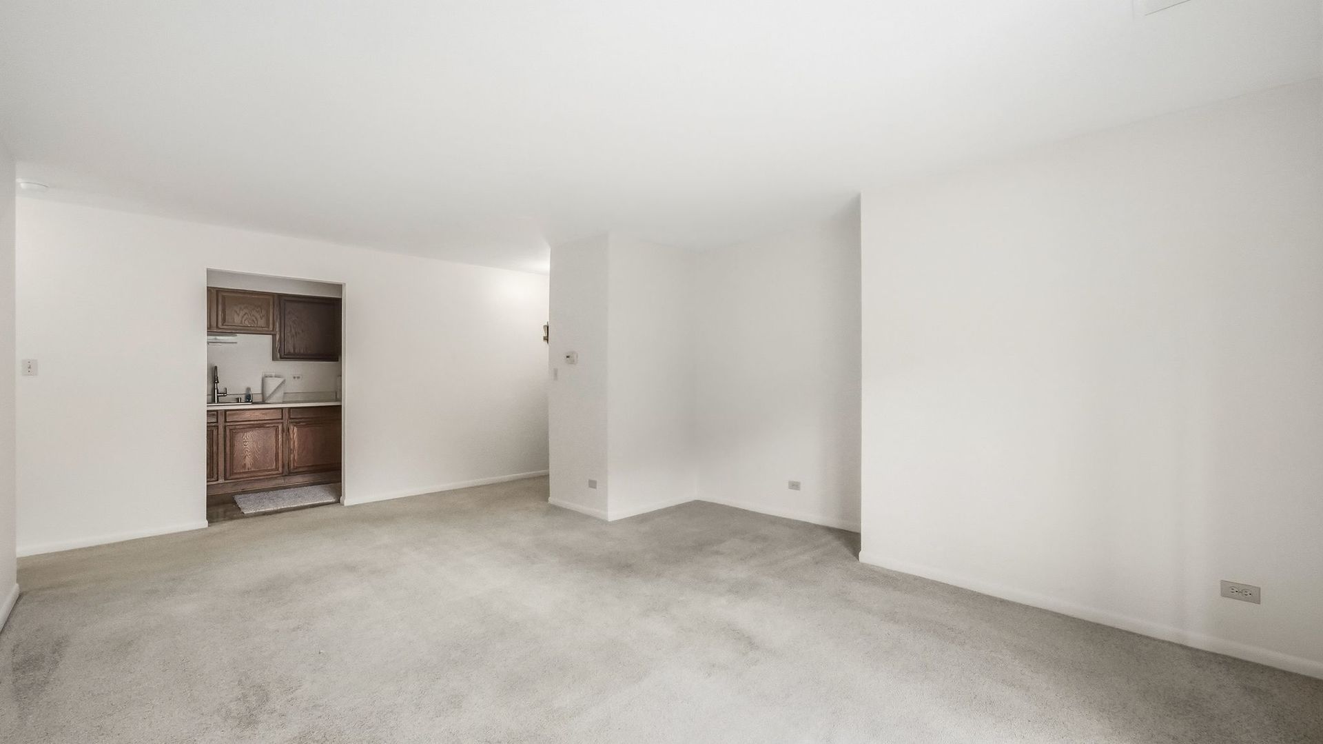 705 W Central Road B1
