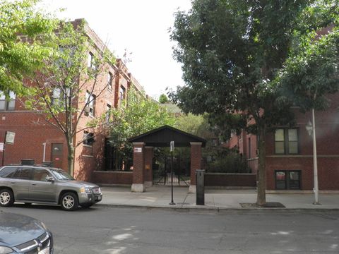 807 W Cornelia Avenue 2E Chicago IL 60657