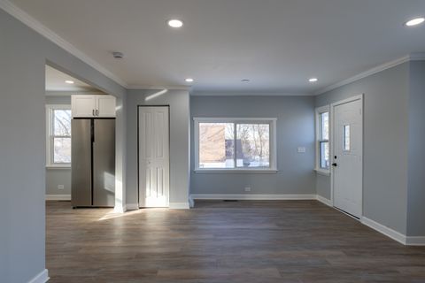 Tiny photo for 526 Grandview Drive, Round Lake Park, IL 60073 (MLS # 12549587)