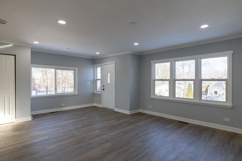 Tiny photo for 526 Grandview Drive, Round Lake Park, IL 60073 (MLS # 12549587)