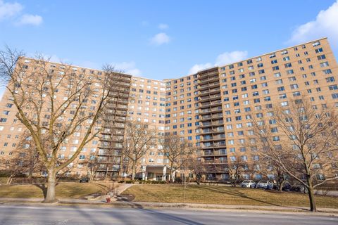 7033 N Kedzie Avenue 908 Chicago IL 60645