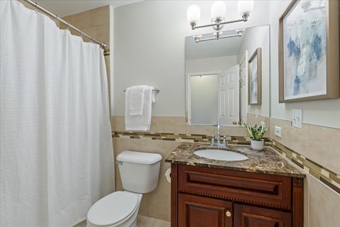 Tiny photo for 1294 HUNTERS RIDGE EAST Rdg, Hoffman Estates, IL 60192 (MLS # 12586021)