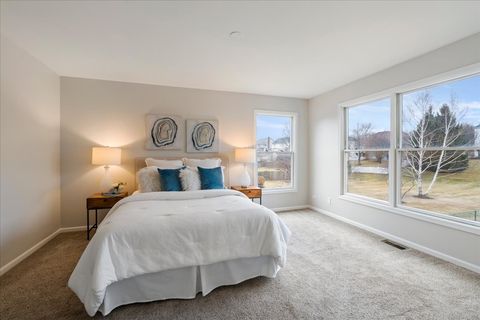 Tiny photo for 1294 HUNTERS RIDGE EAST Rdg, Hoffman Estates, IL 60192 (MLS # 12586021)