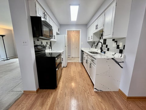 Tiny photo for 9800 S Karlov Avenue #2D, Oak Lawn, IL 60453 (MLS # 12743816)