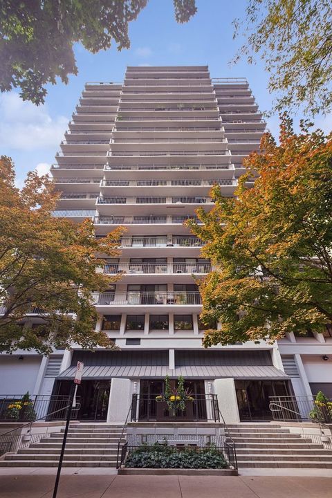 Photo of 1430 N Astor Street #15B, Chicago, IL 60610 (MLS # 12497701)