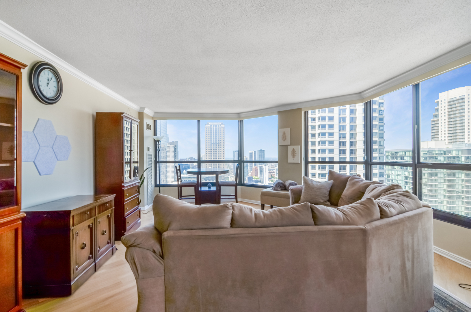 405 N WABASH Avenue 3403
