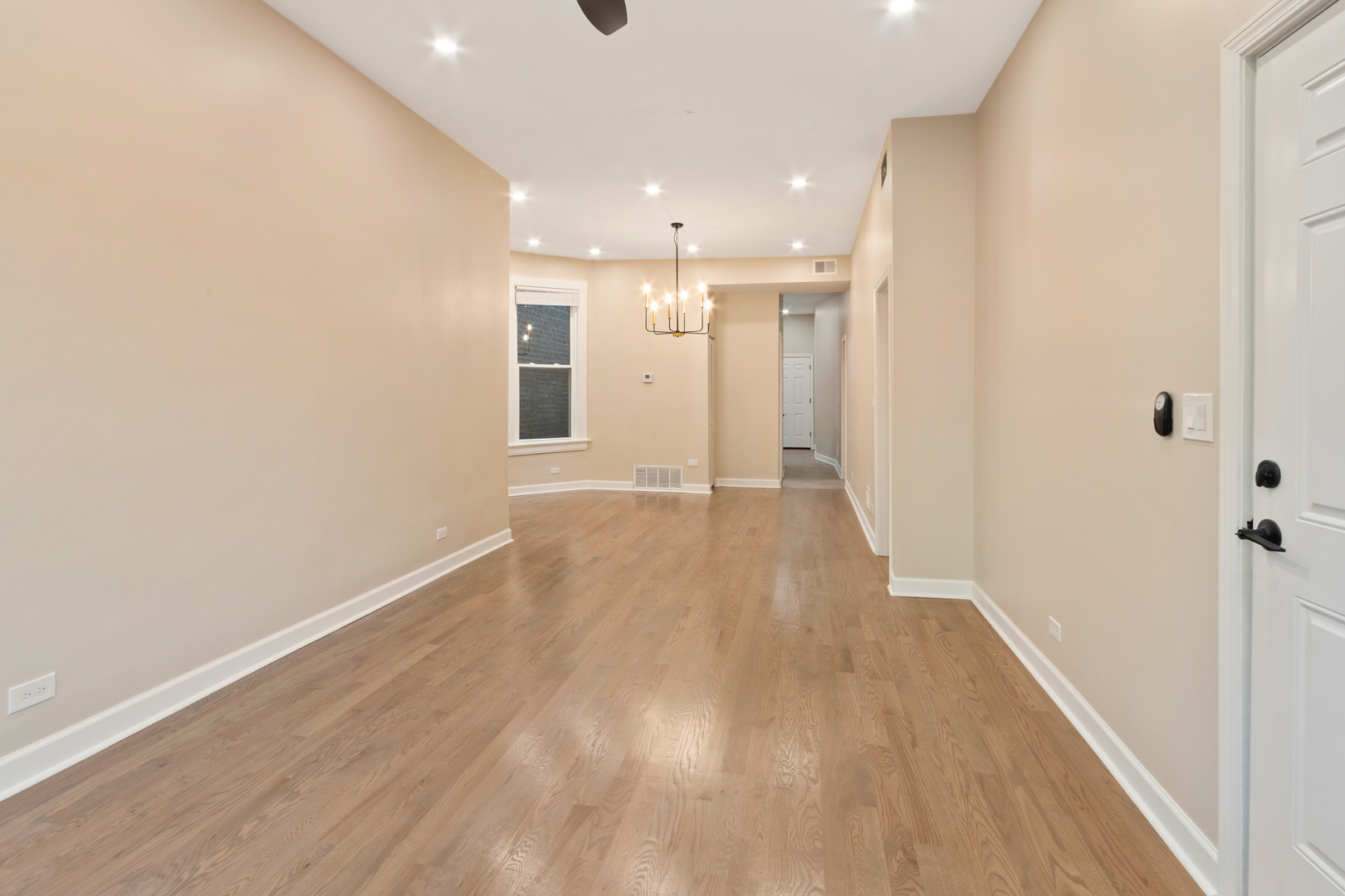 2653 W Hirsch Street 1