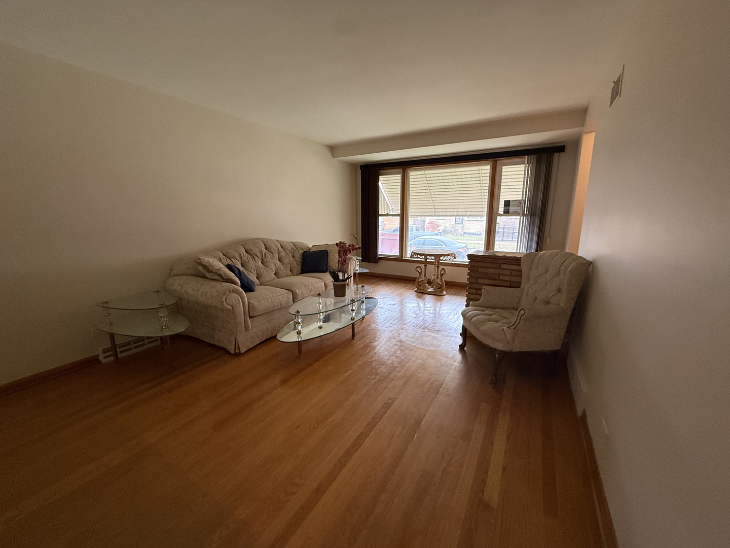 2146 N Mcvicker Avenue