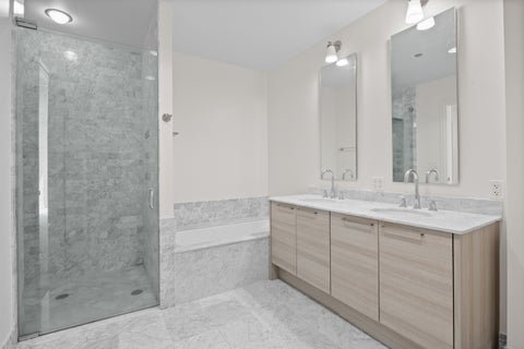 Tiny photo for 10 E Delaware Place #29E, Chicago, IL 60611 (MLS # 12721327)