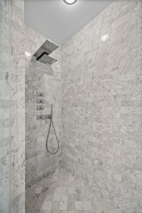 Tiny photo for 10 E Delaware Place #29E, Chicago, IL 60611 (MLS # 12721327)