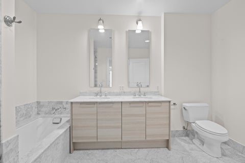Tiny photo for 10 E Delaware Place #29E, Chicago, IL 60611 (MLS # 12721327)