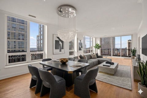 Tiny photo for 10 E Delaware Place #29E, Chicago, IL 60611 (MLS # 12721327)