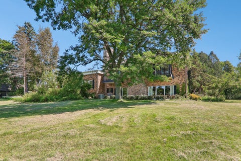 Tiny photo for 93B W BATEMAN Road, Barrington, IL 60010 (MLS # 12775440)