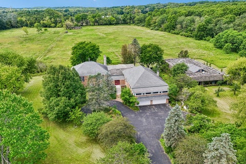 Photo of 93B W BATEMAN Road, Barrington, IL 60010 (MLS # 12775440)