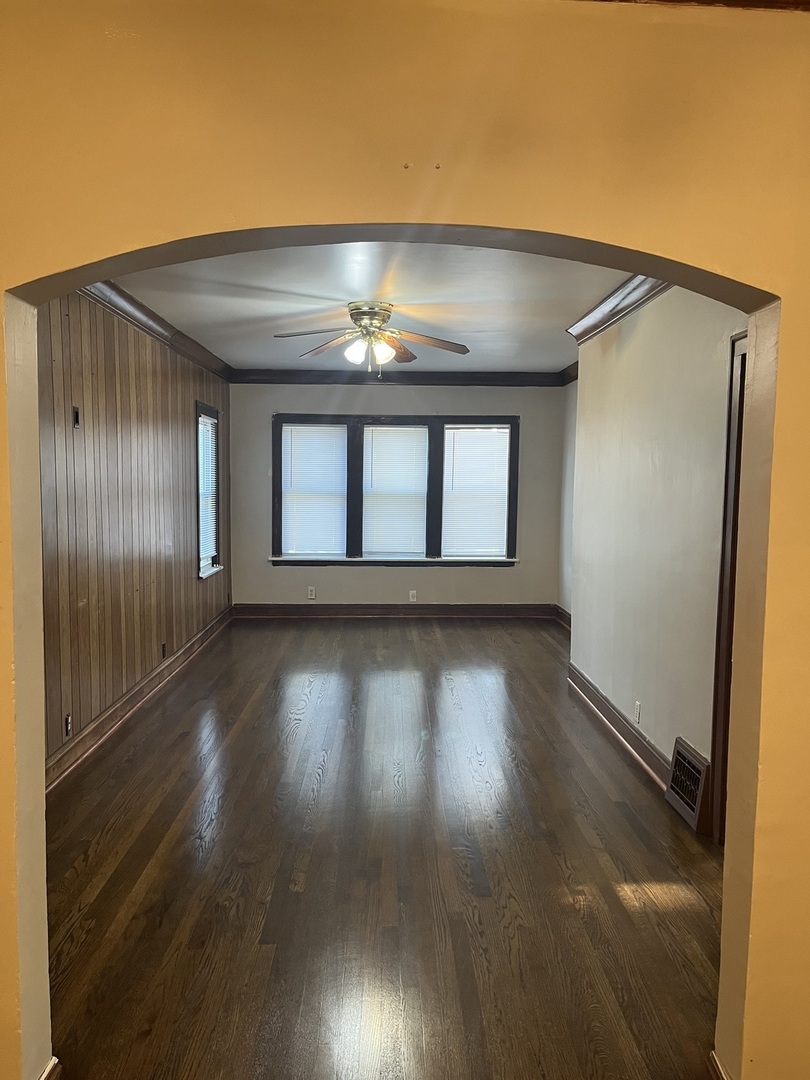 10427 S Avenue H Avenue