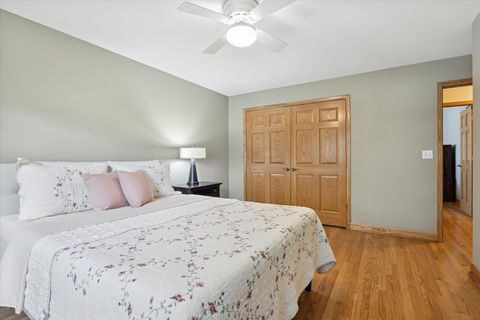 Tiny photo for 1140 S Stone Avenue, La Grange, IL 60525 (MLS # 12471637)