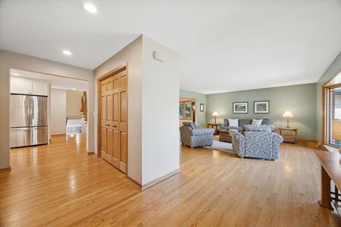 Tiny photo for 1140 S Stone Avenue, La Grange, IL 60525 (MLS # 12471637)