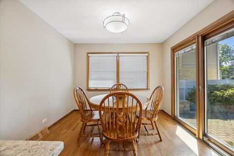 Tiny photo for 1140 S Stone Avenue, La Grange, IL 60525 (MLS # 12471637)