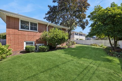 Tiny photo for 1140 S Stone Avenue, La Grange, IL 60525 (MLS # 12471637)