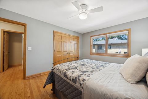 Tiny photo for 1140 S Stone Avenue, La Grange, IL 60525 (MLS # 12471637)