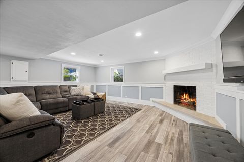 Tiny photo for 1140 S Stone Avenue, La Grange, IL 60525 (MLS # 12471637)