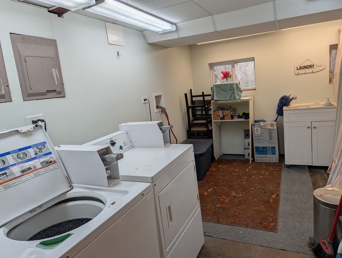 4055 W Nelson Street