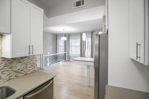 Tiny photo for 754 W CALIFORNIA Terrace #1, Chicago, IL 60657 (MLS # 12483746)
