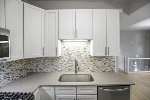 Tiny photo for 754 W CALIFORNIA Terrace #1, Chicago, IL 60657 (MLS # 12483746)