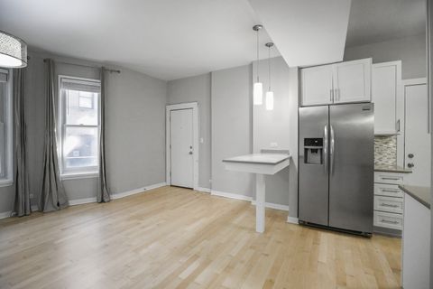 Tiny photo for 754 W CALIFORNIA Terrace #1, Chicago, IL 60657 (MLS # 12483746)