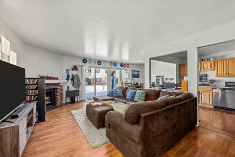 Tiny photo for 1052 Southbury Lane #B1, Wheeling, IL 60090 (MLS # 12556580)